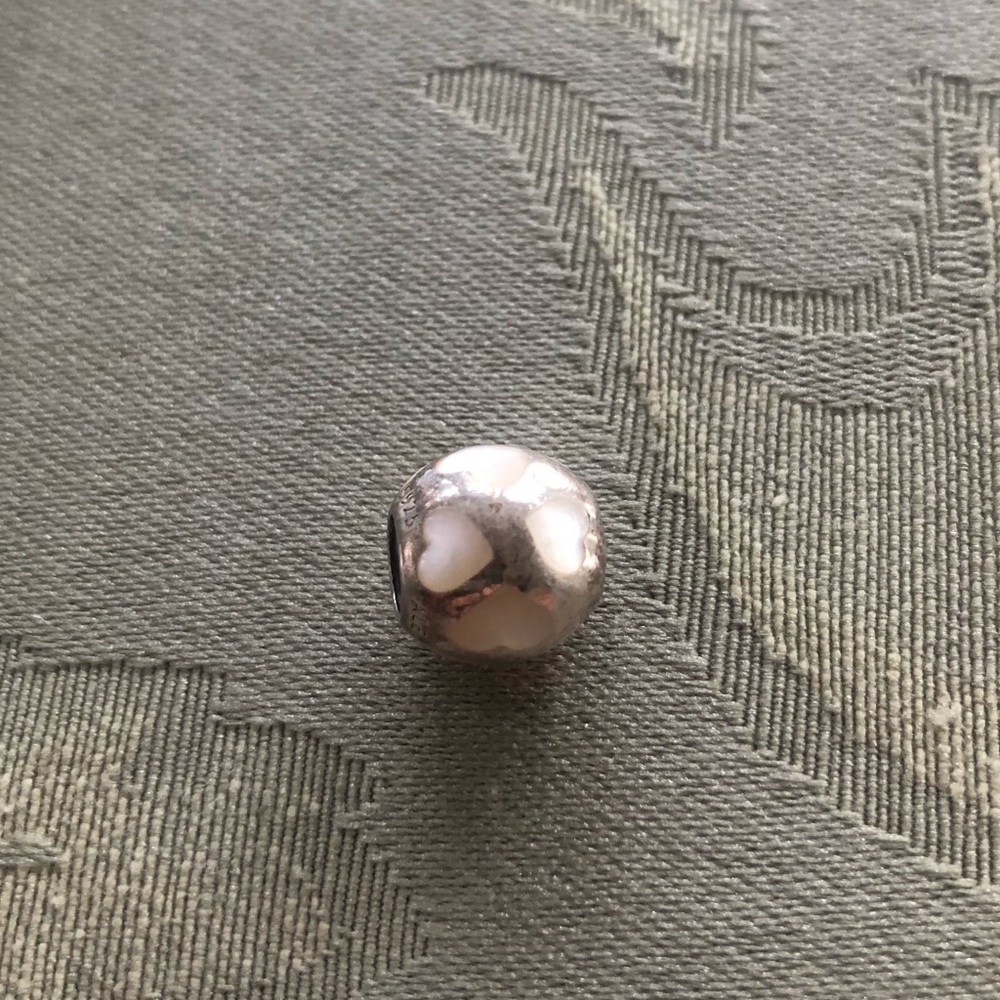 🌟Pandora Love Me White Mother of Pearl Charm🌟